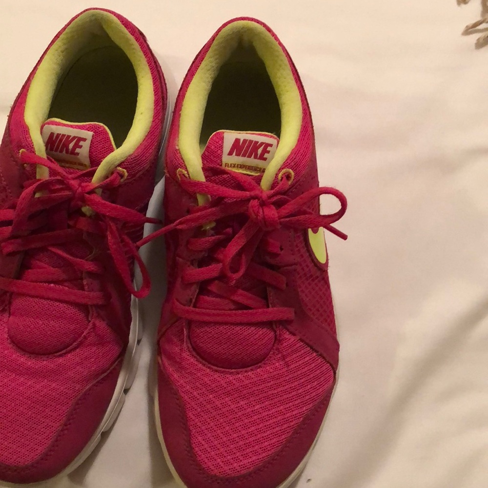 Bright Nike sneaks! GIRLS